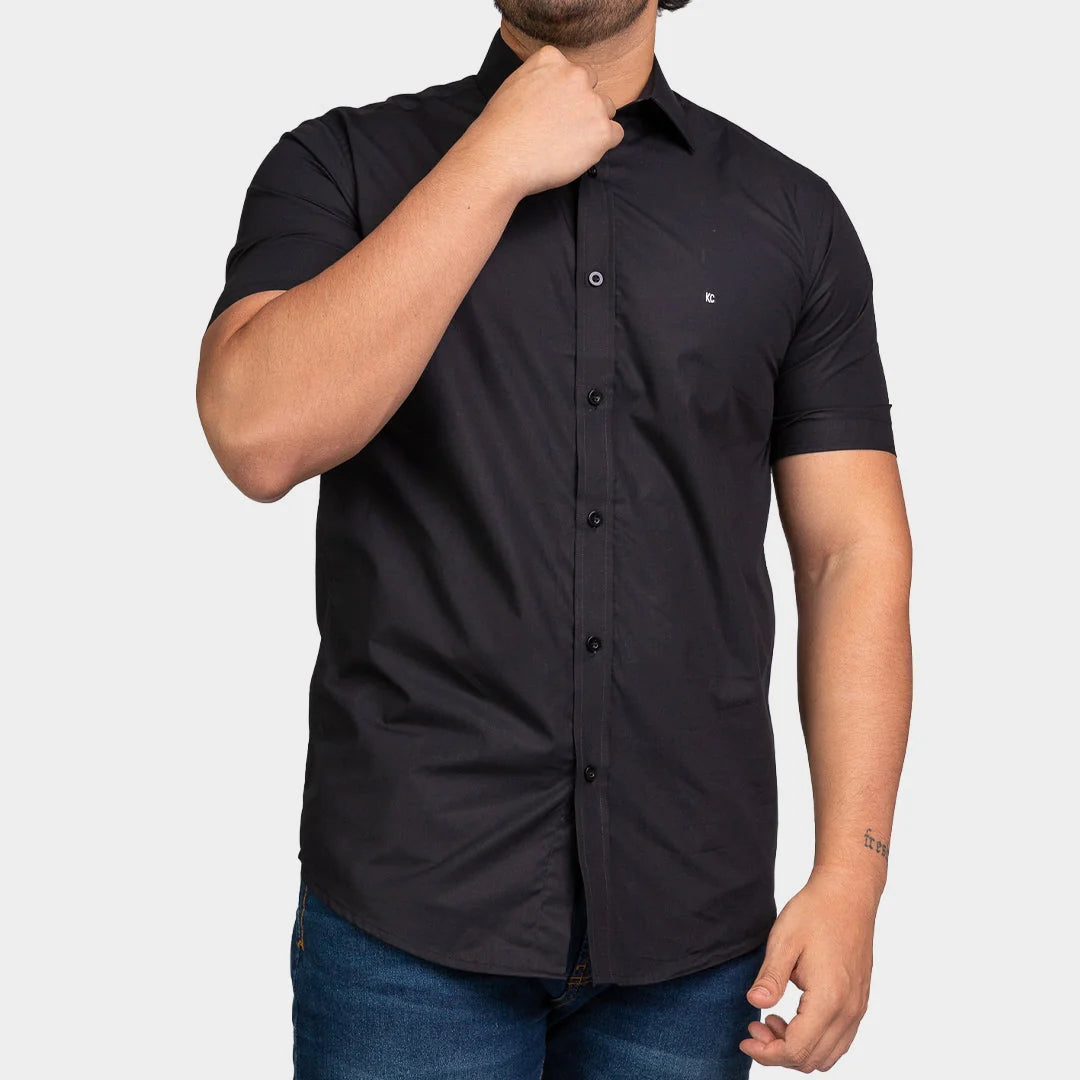 camisa negra